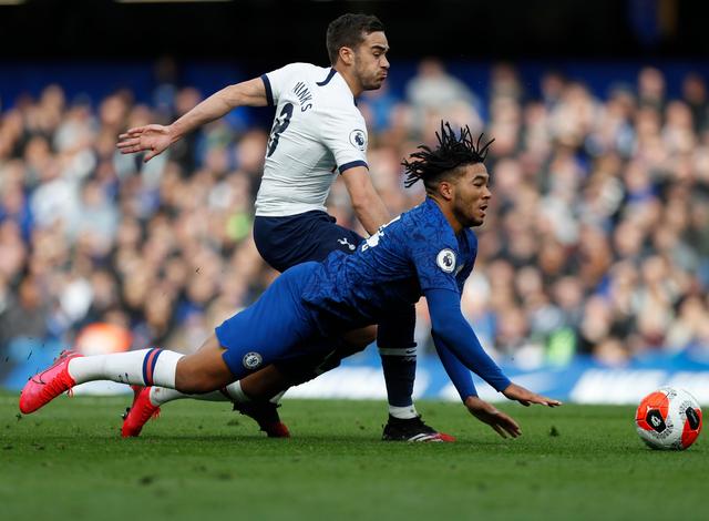 海港夺冠历程：上半程排第4，对BIG4仅取1分；下半程11胜2平2负（海港问鼎之路：前半程第4、对BIG4仅1分；后半程11胜2平2负）