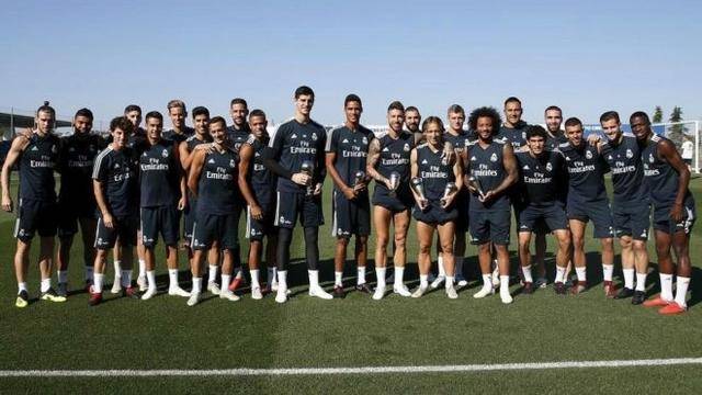 判决书：原北京人和球员陈某因多次受贿，判处有期徒刑一年半（法院判决：前北京人和球员陈某因多次受贿，获刑一年六个月）